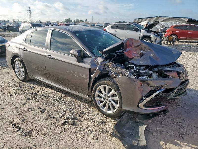 2021 TOYOTA CAMRY LE - 4T1C11AK0MU436499