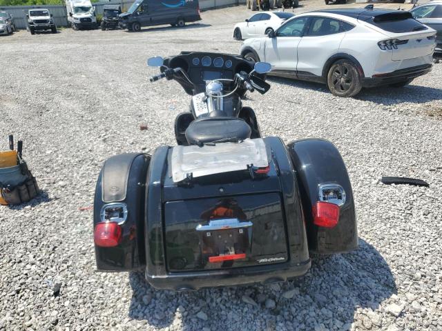 2021 HARLEY-DAVIDSON FLHTCUTG 1HD1MAF18MB857917