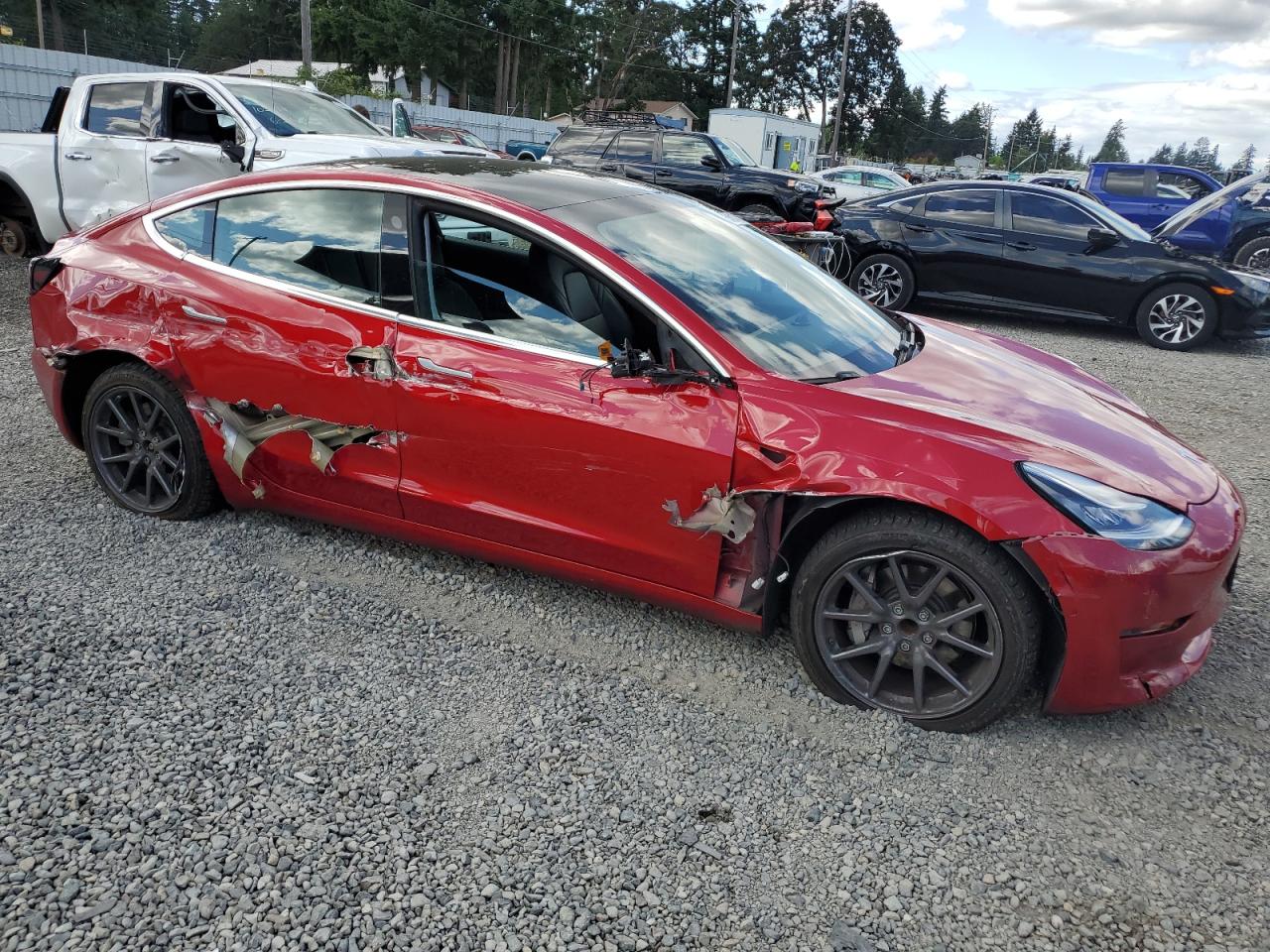 TESLA MODEL 3