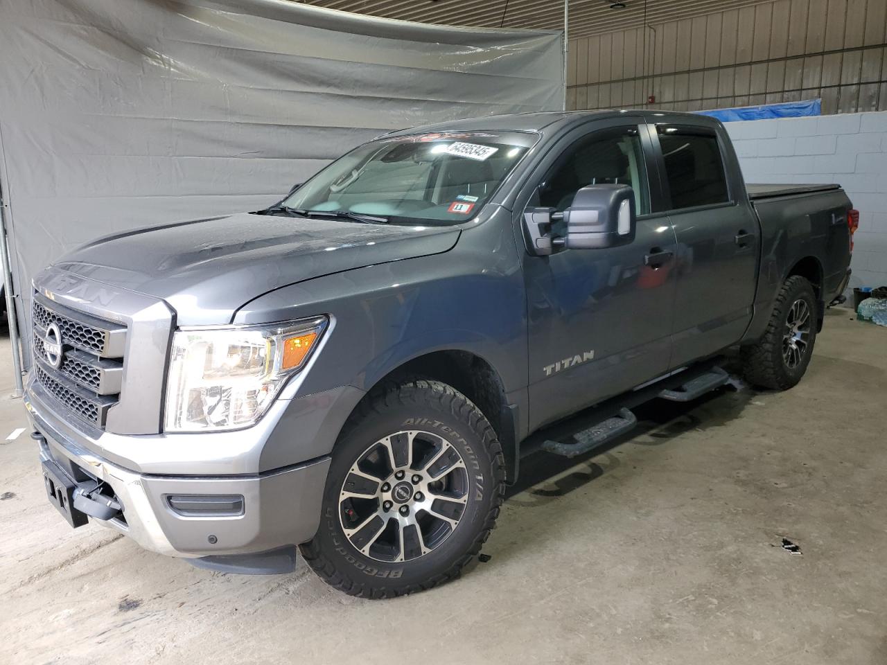 NISSAN TITAN SV
