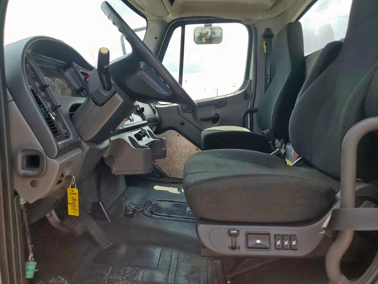 Lot #3291479950 2020 FREIGHTLINER M2 106 MED