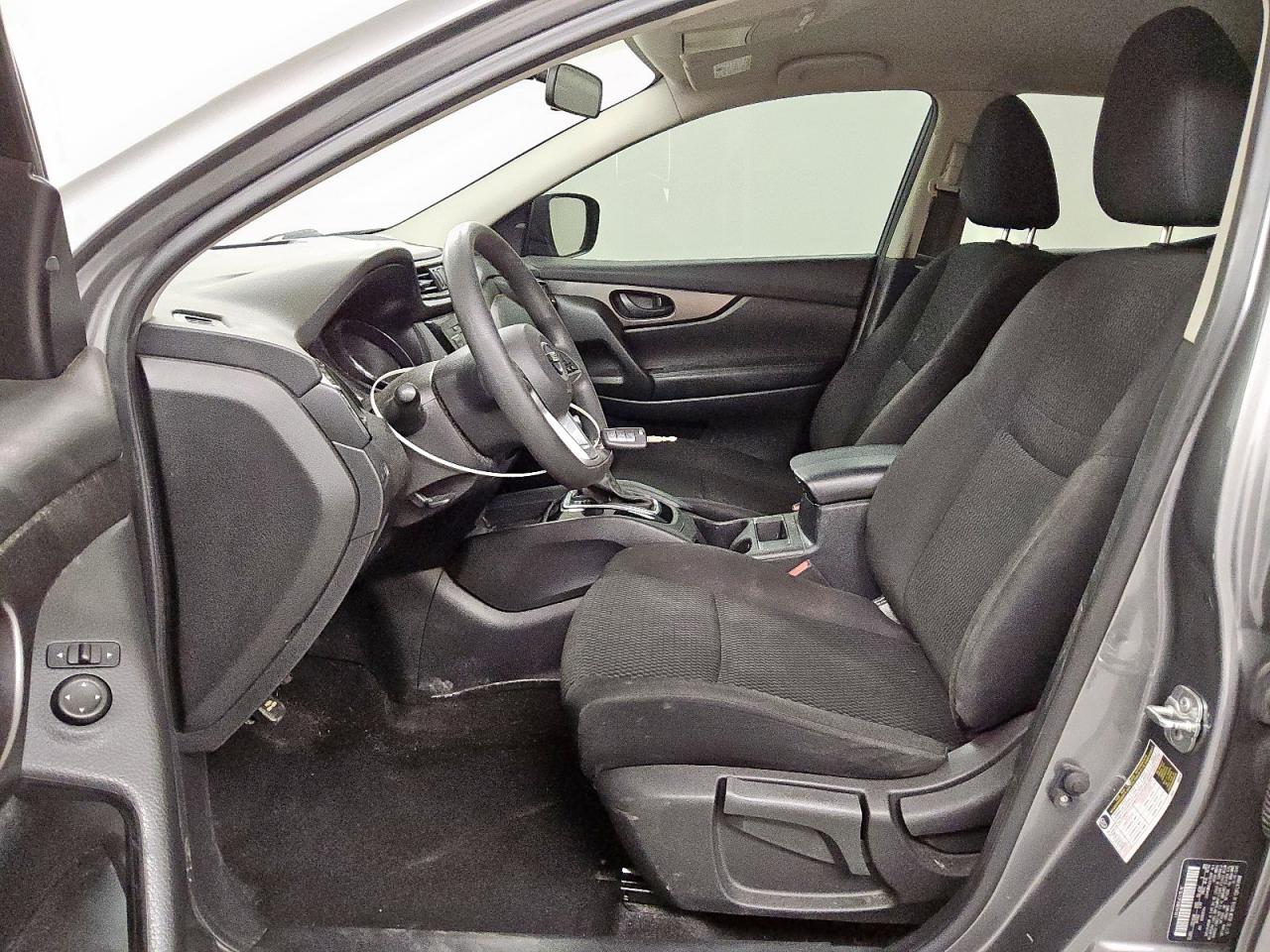 NISSAN ROGUE SPORT S