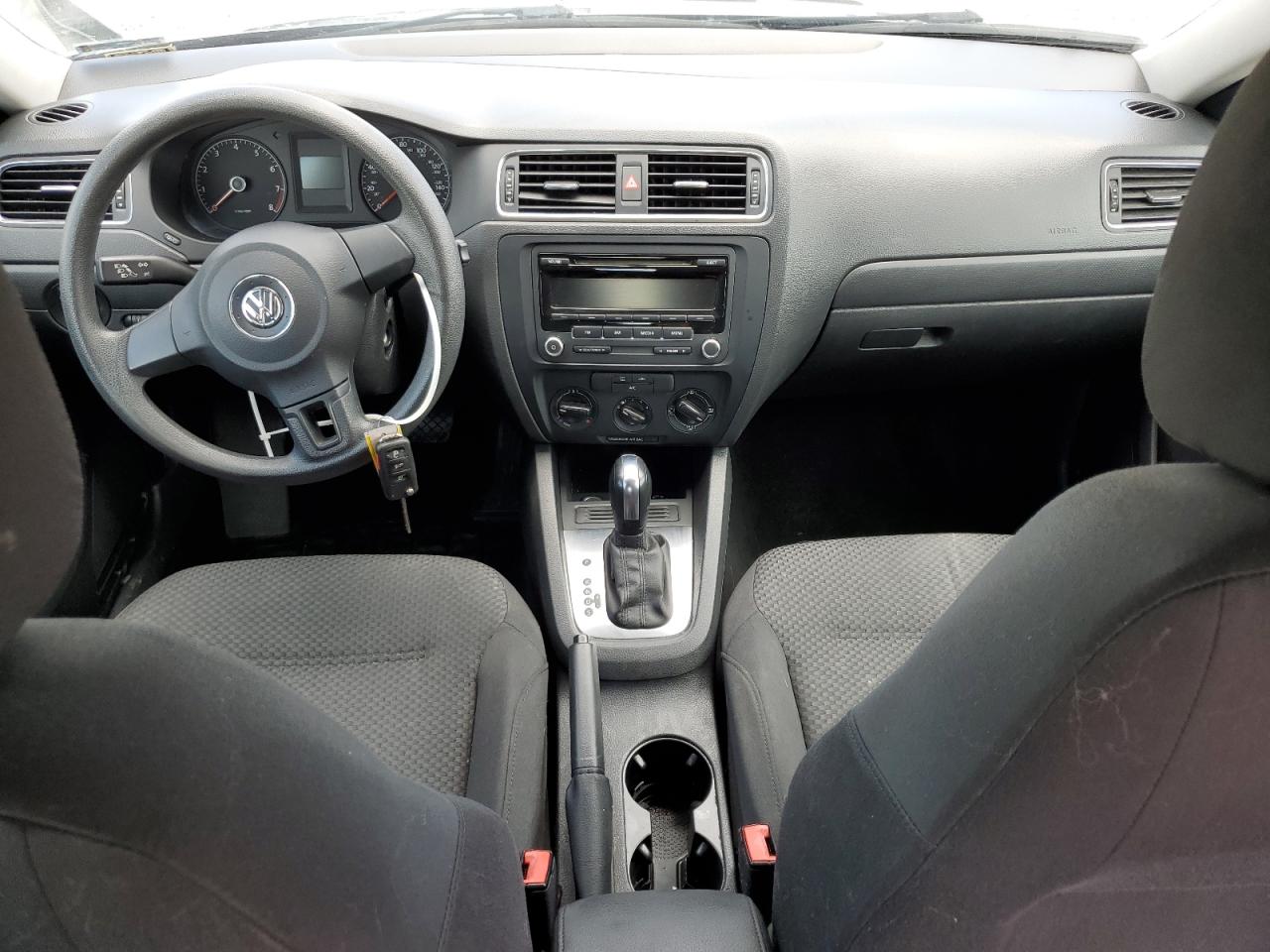 VOLKSWAGEN JETTA BASE