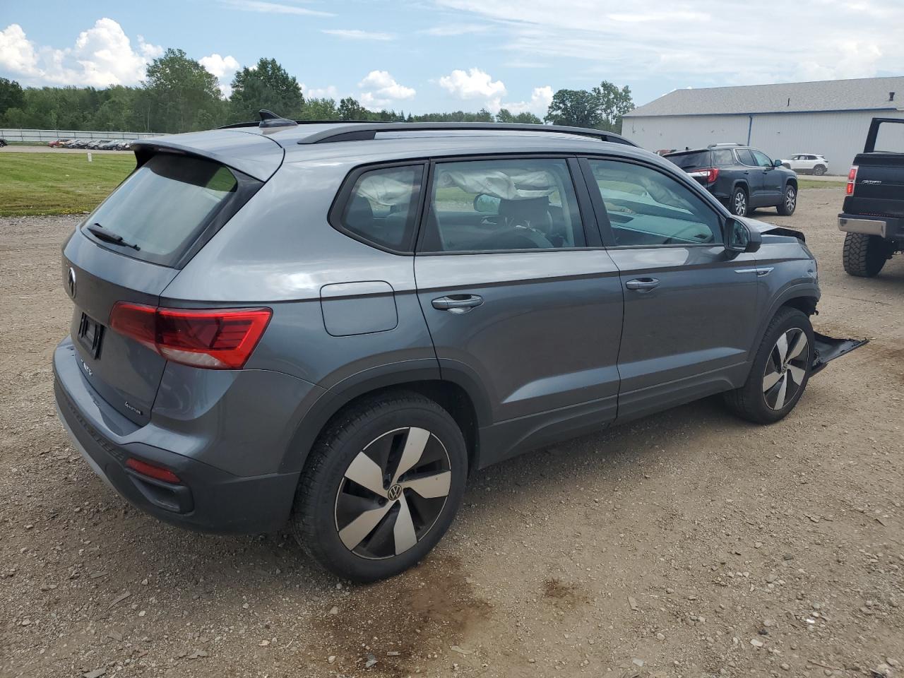 VOLKSWAGEN TAOS S