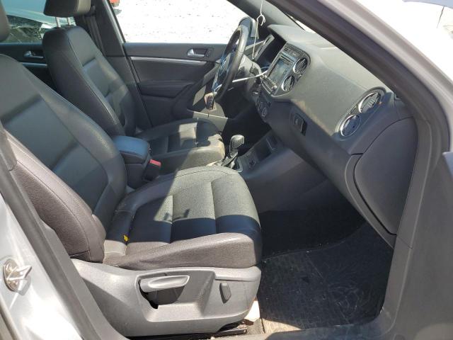 2016 VOLKSWAGEN TIGUAN S WVGBV7AX8GW053286