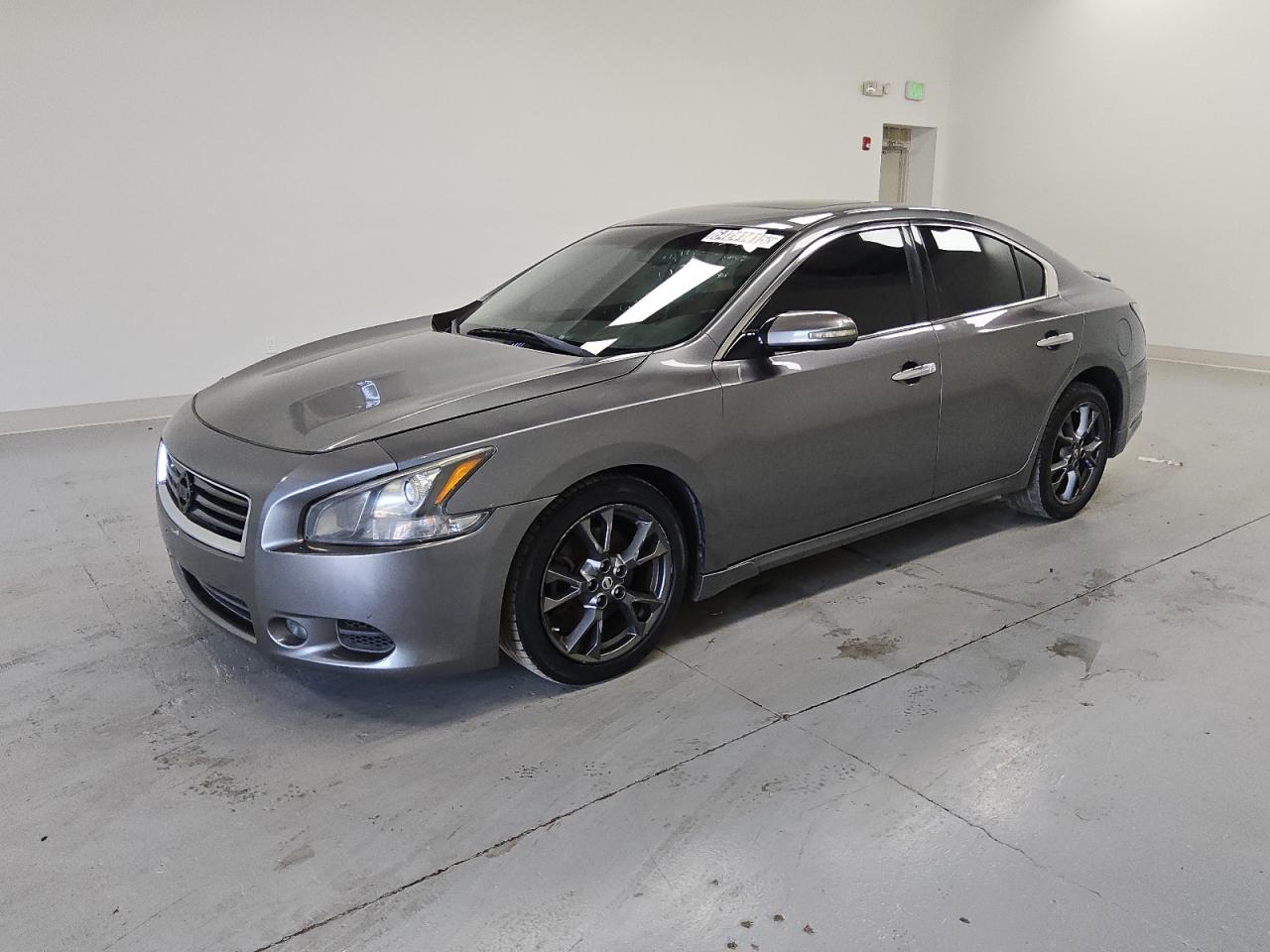 NISSAN MAXIMA S