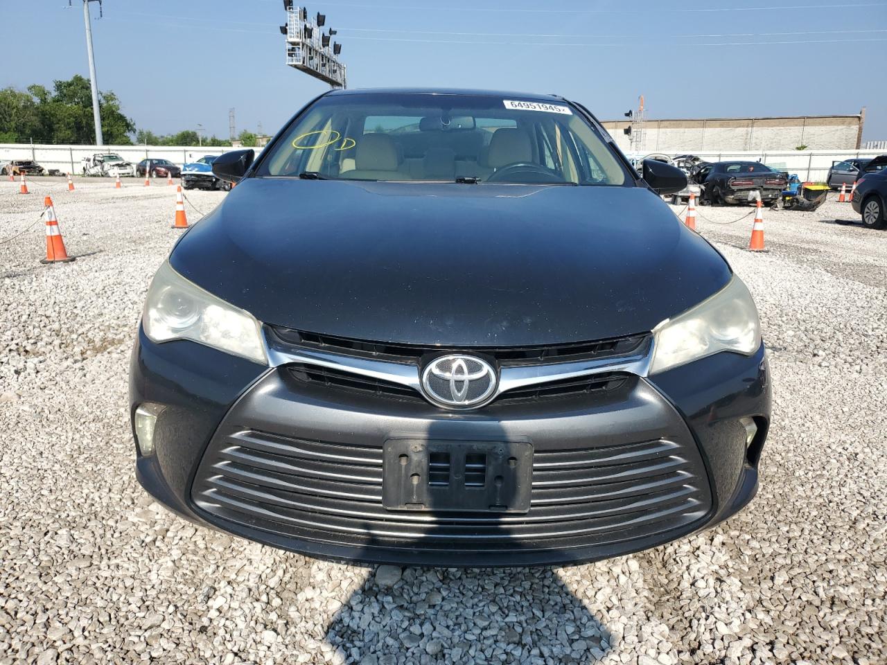 Toyota Camry le 2015