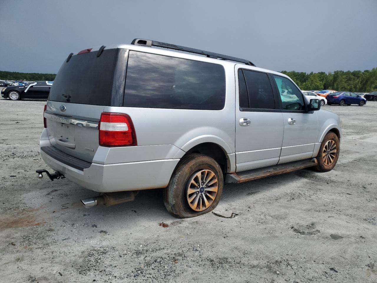 FORD EXPEDITION EL XLT
