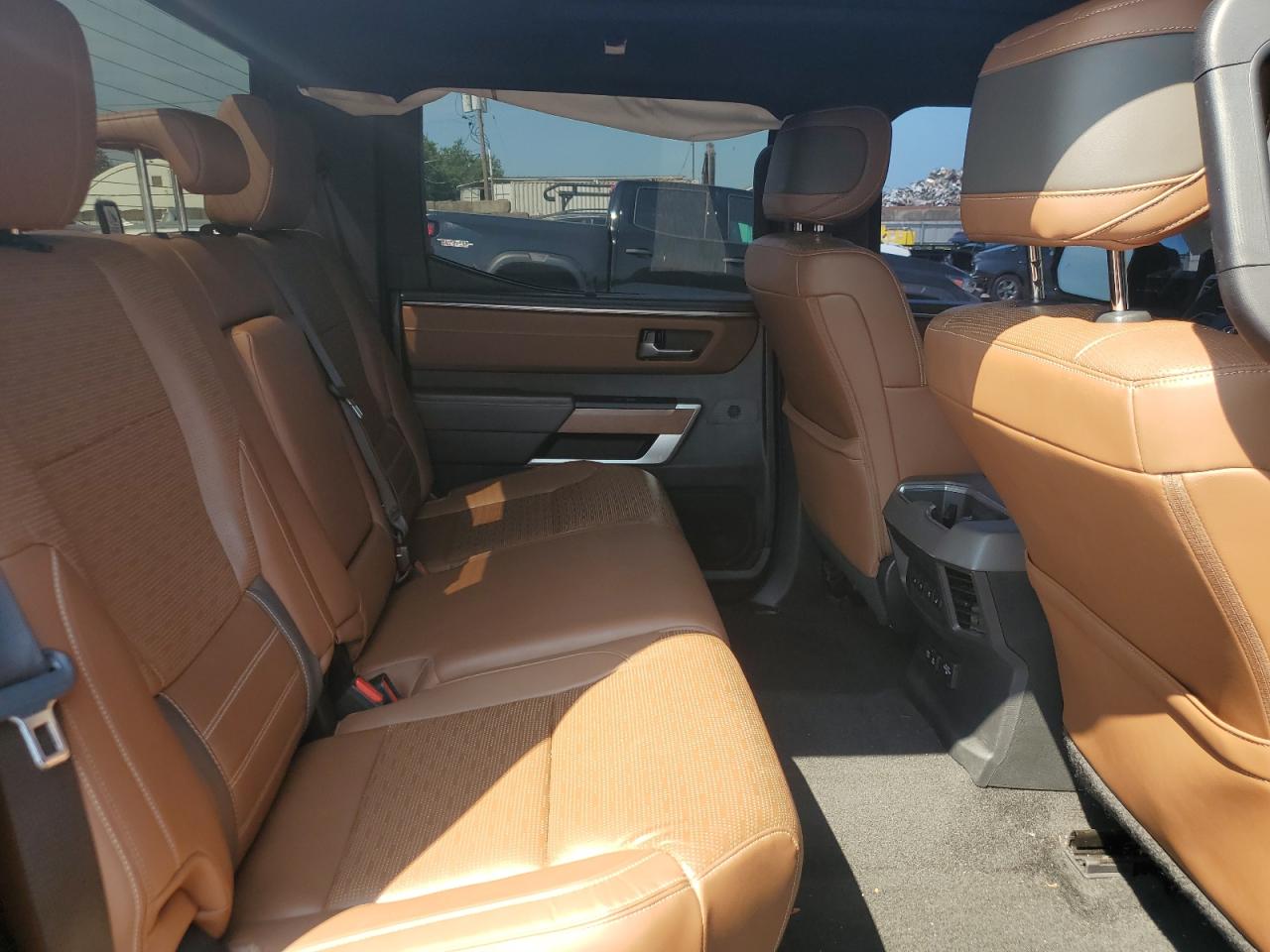 TOYOTA TUNDRA CREWMAX PLATINUM