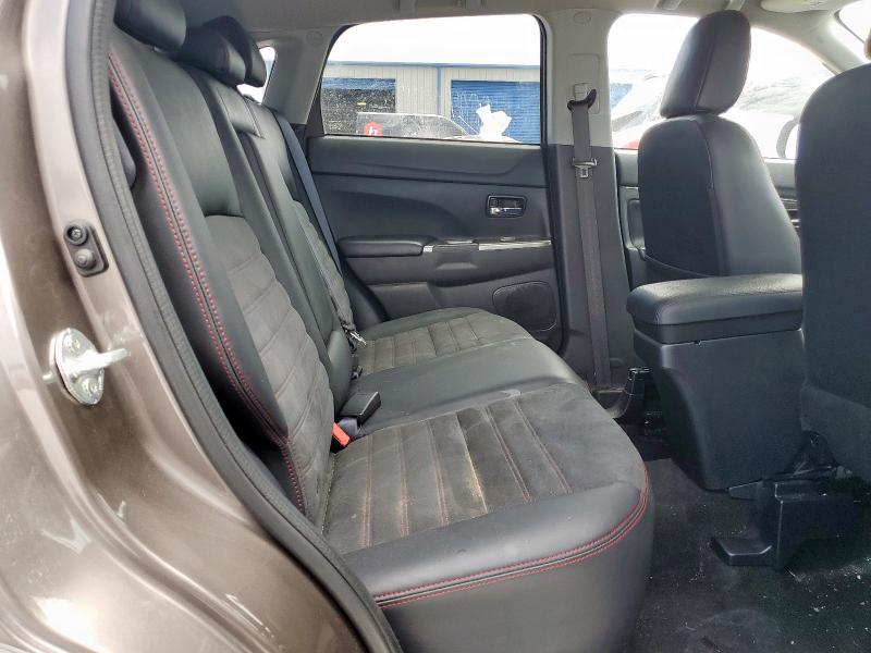 2018 MITSUBISHI OUTLANDER JA4AP3AW8JU026158