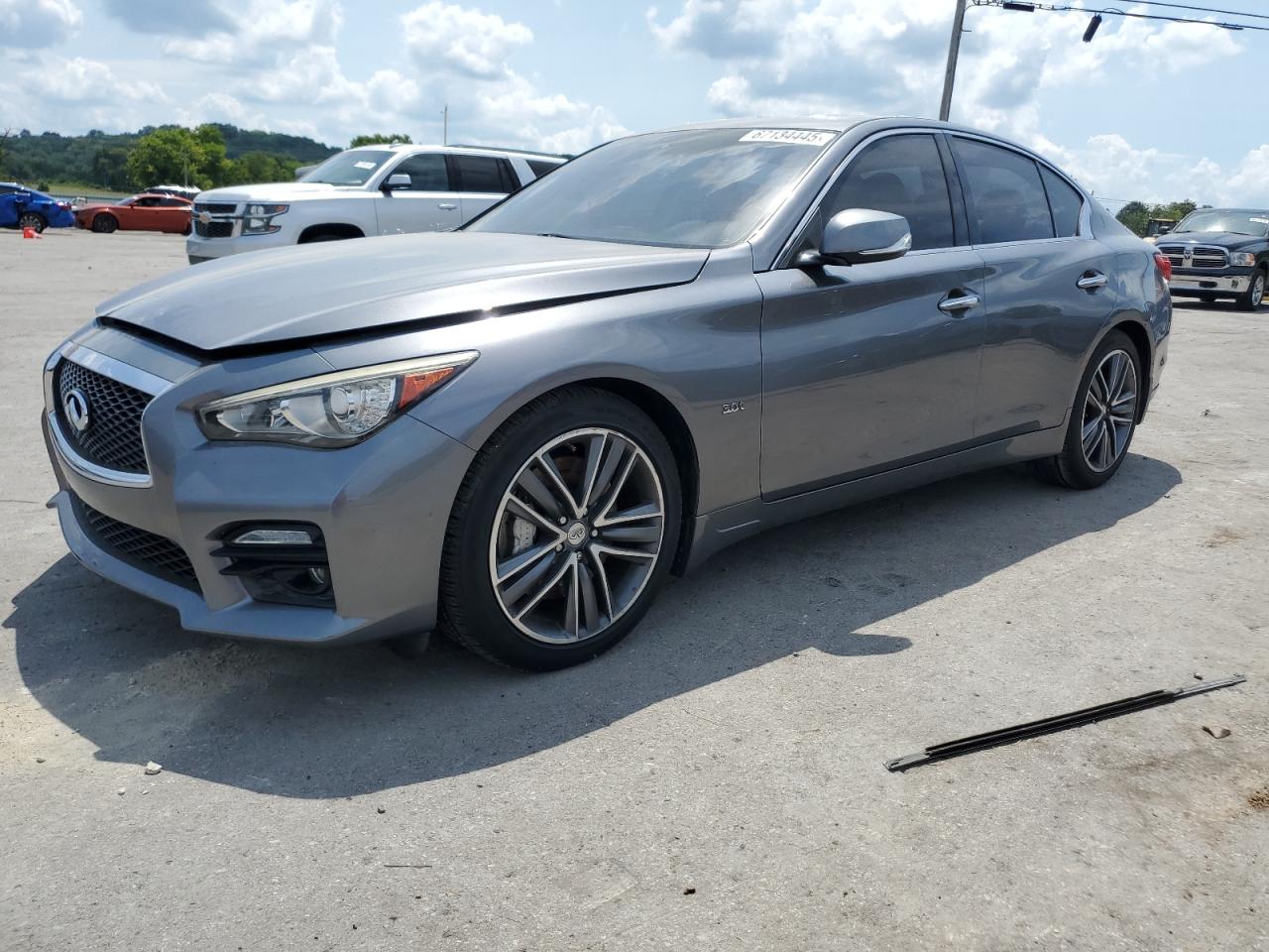 INFINITI Q50 PREMIUM