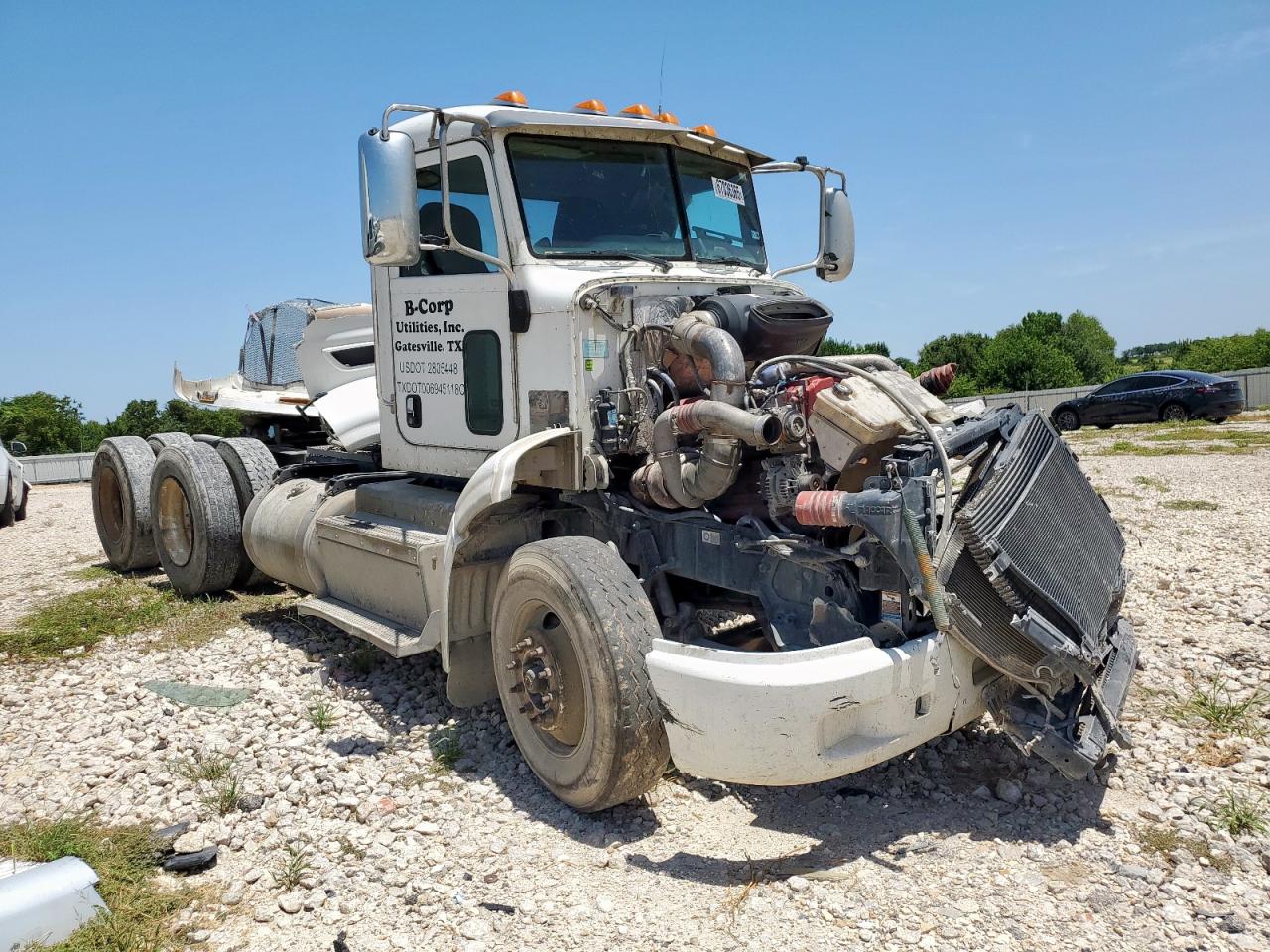 Lot #3221212918 2013 PETERBILT 384