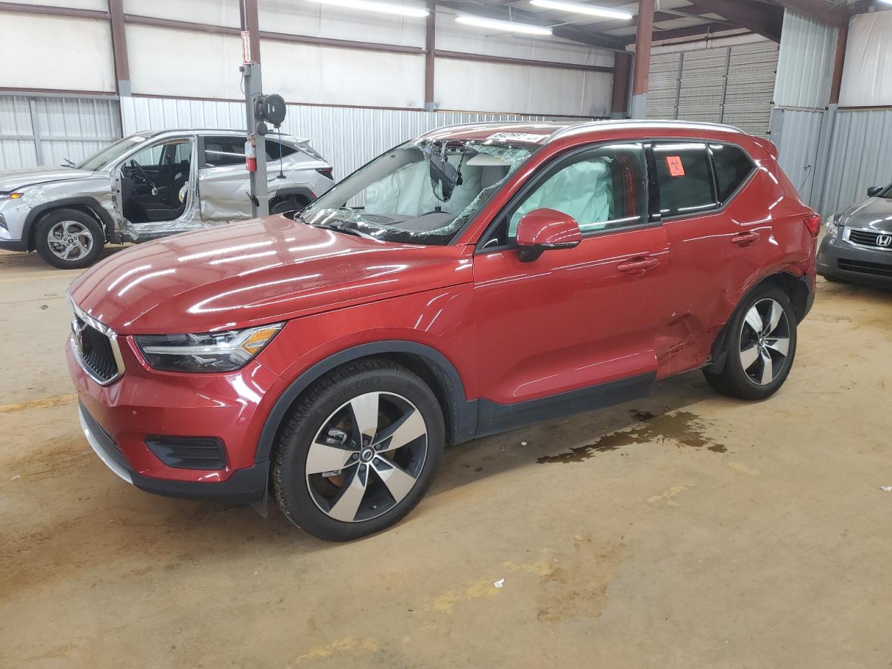 VOLVO XC40 T4 MOMENTUM