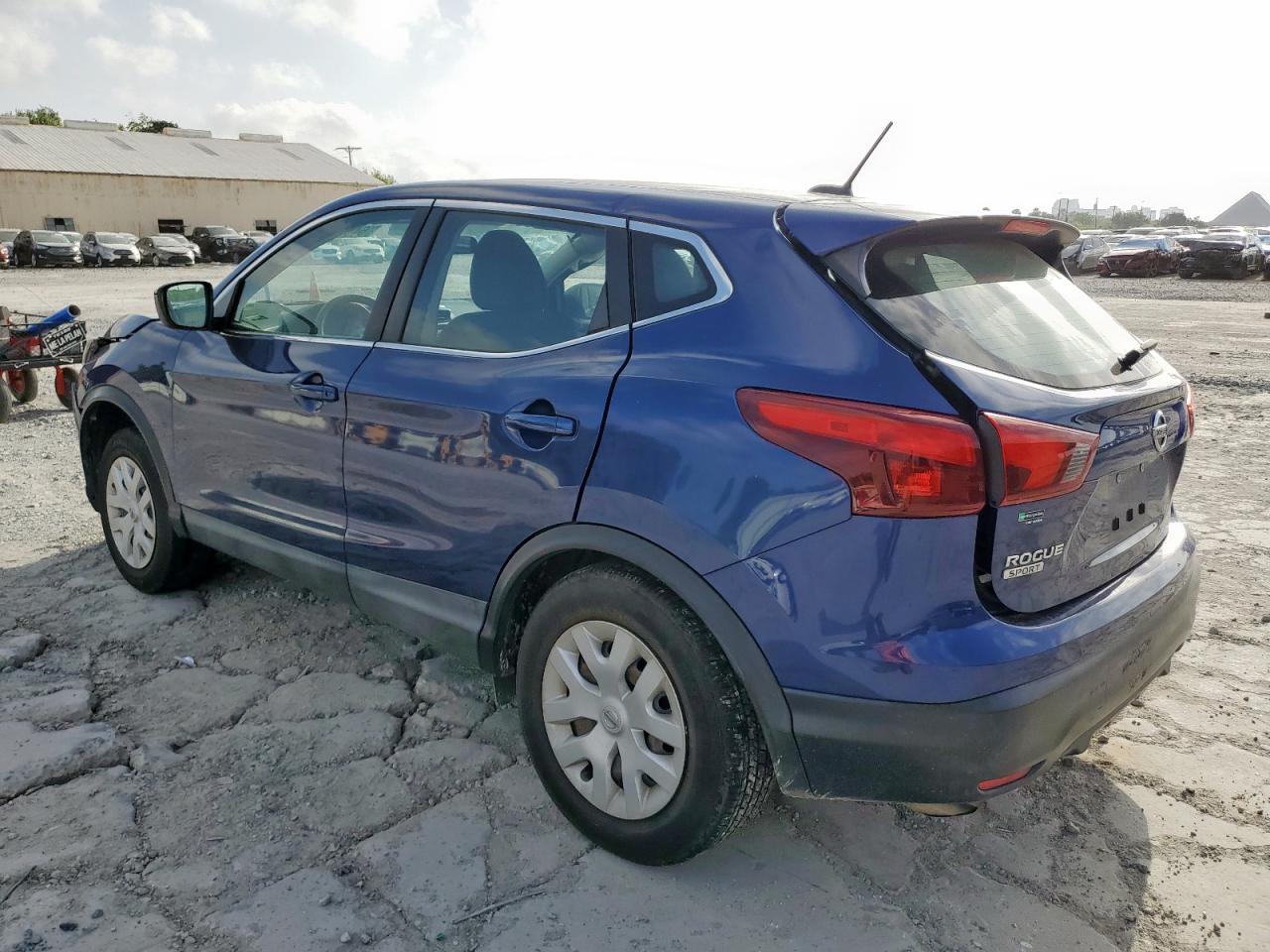 NISSAN ROGUE SPORT S