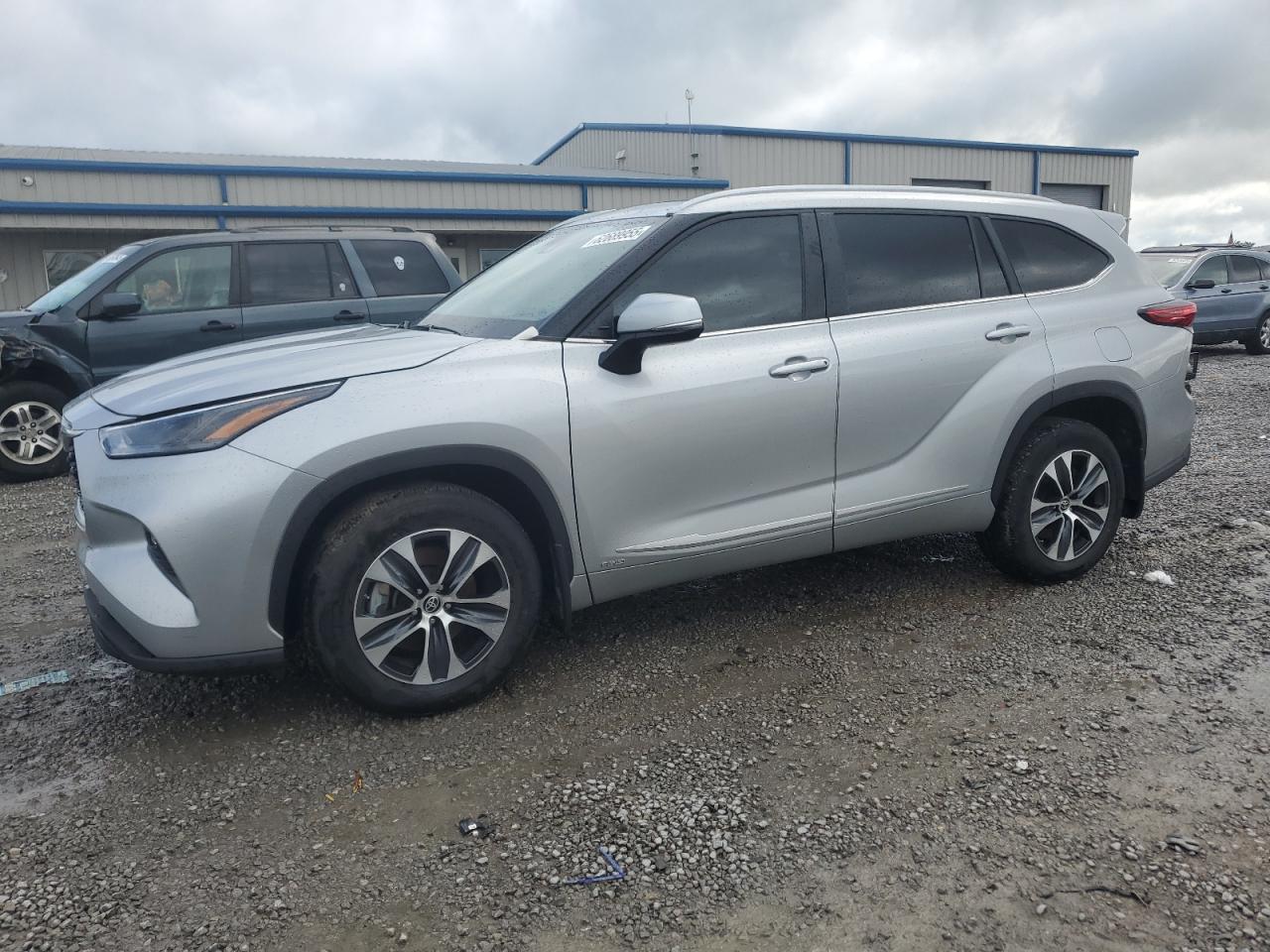 TOYOTA HIGHLANDER HYBRID XLE