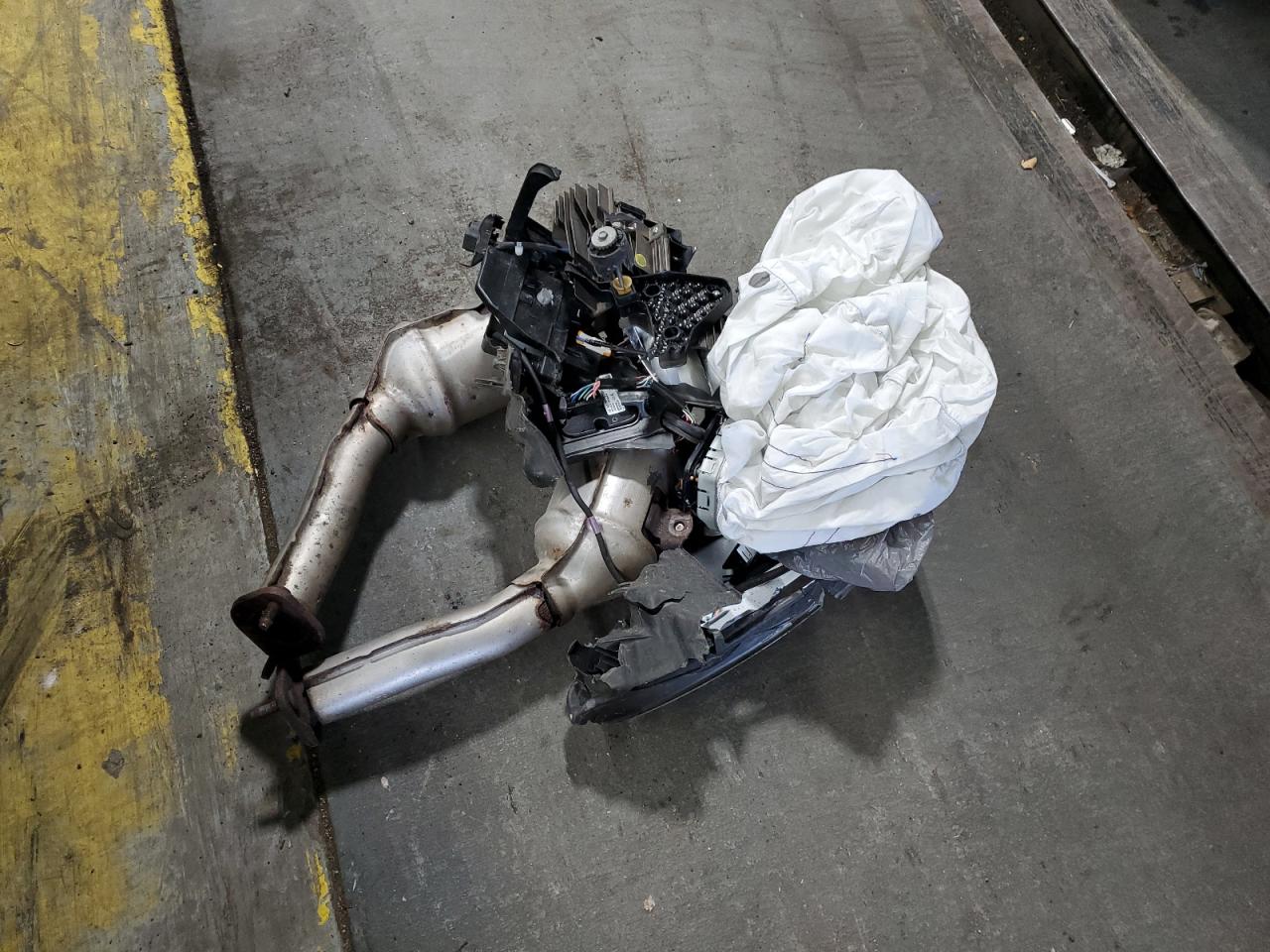 INFINITI Q60 LUXE 300