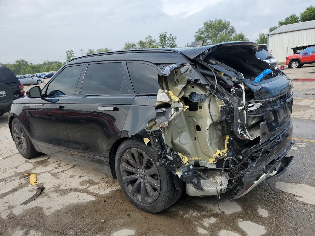 LAND ROVER RANGE ROVER R-DYNAMIC SE