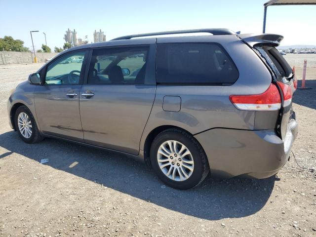 TOYOTA SIENNA XLE 2011 gray  gas 5TDYK3DC4BS001414 photo #3