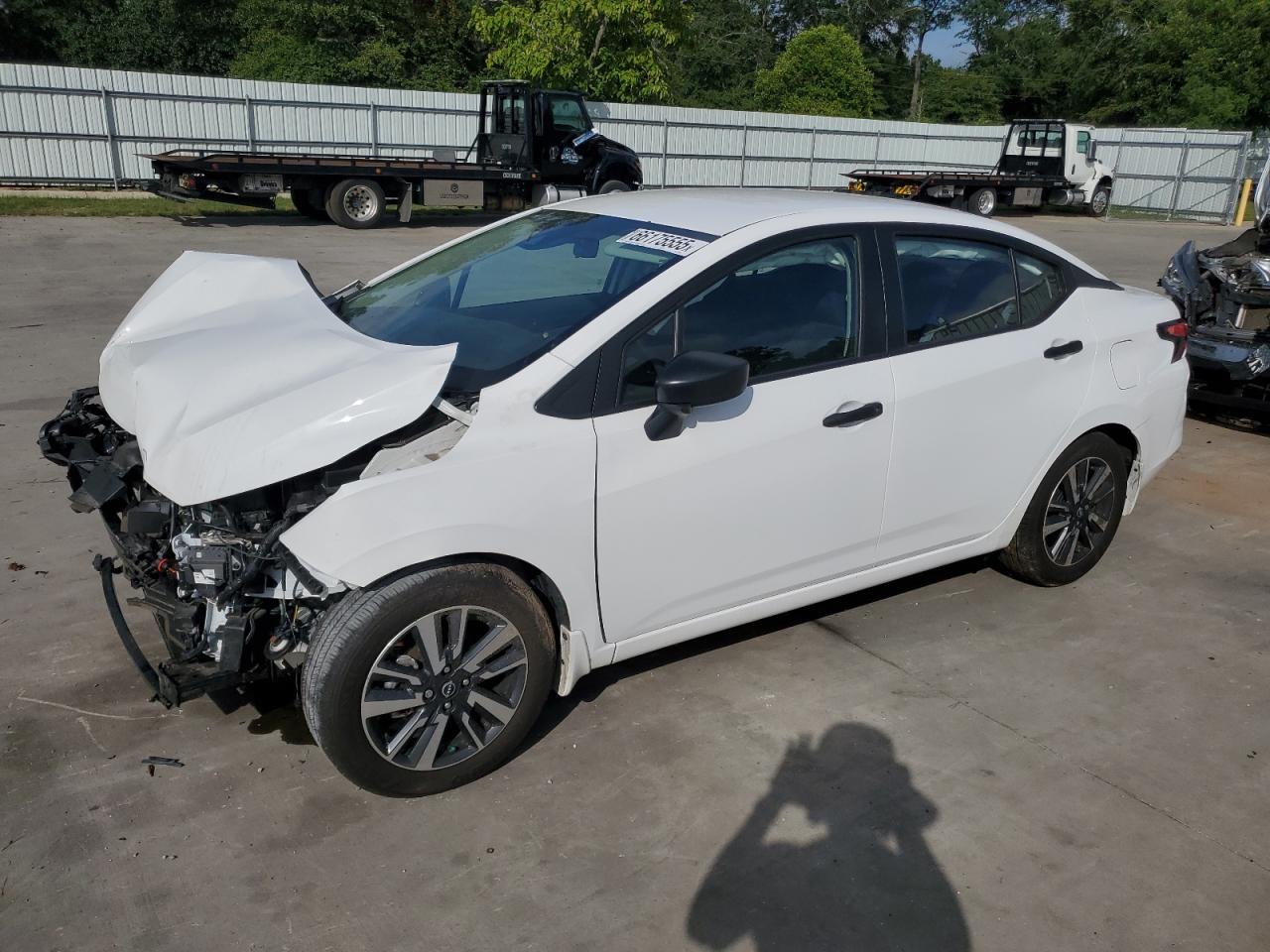 NISSAN VERSA S