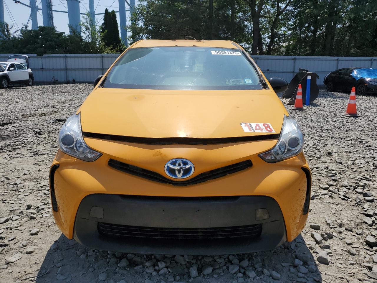 TOYOTA PRIUS V
