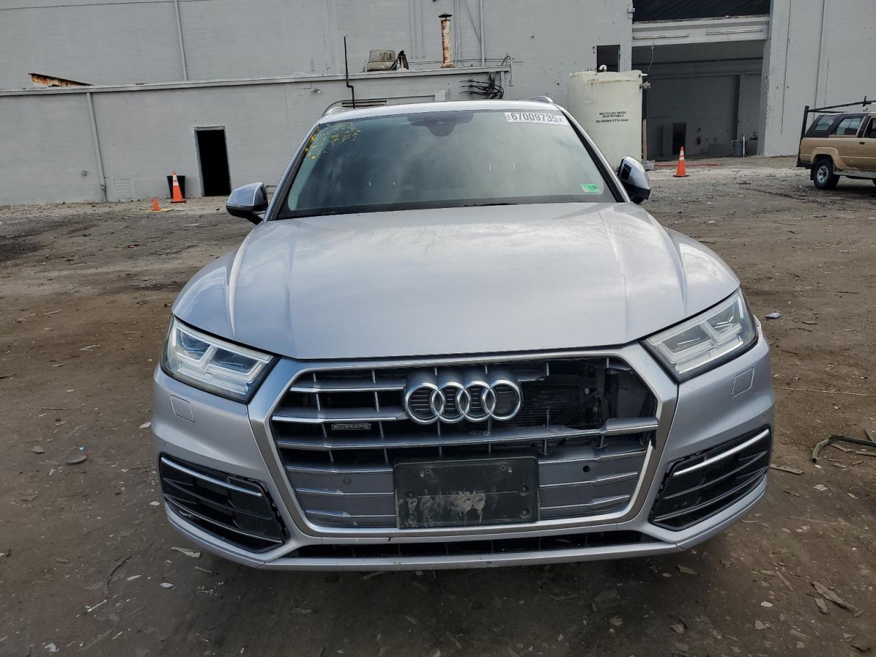AUDI Q5 PREMIUM PLUS