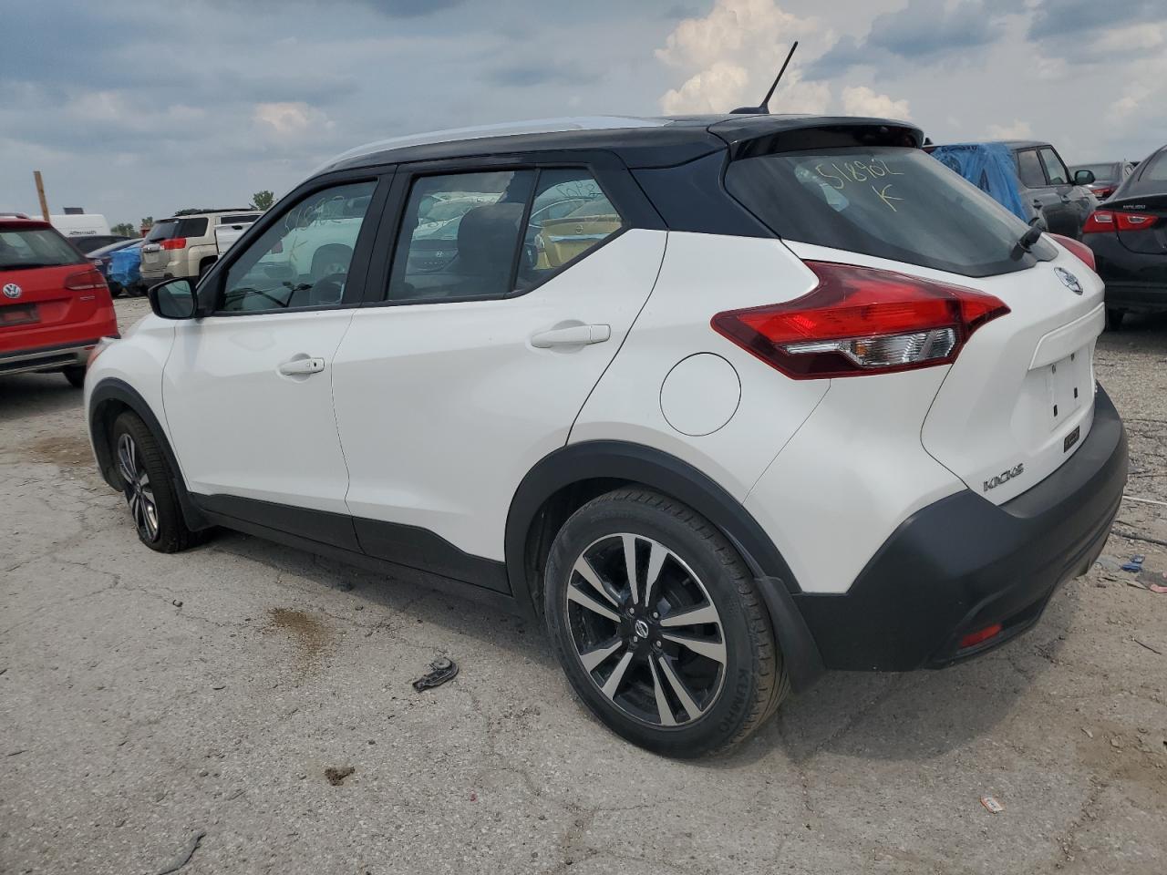 NISSAN KICKS S