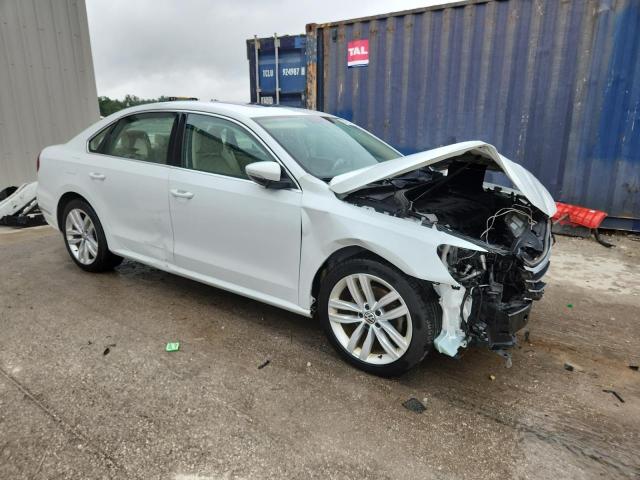 2018 VOLKSWAGEN PASSAT SE 1VWBA7A32JC017094