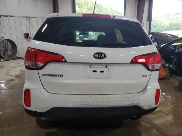 2015 KIA SORENTO LX - 5XYKT3A66FG570625