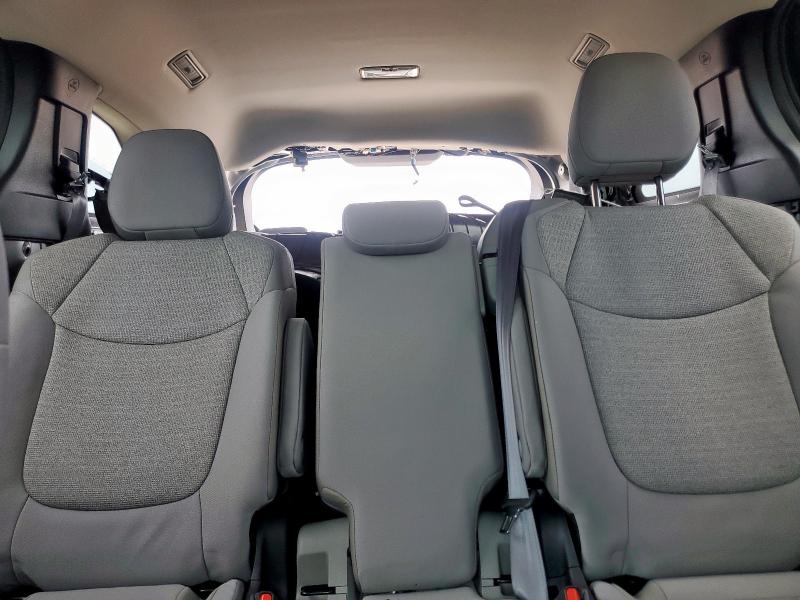 2025 TOYOTA SIENNA LE 5TDBRKEC0SS255230