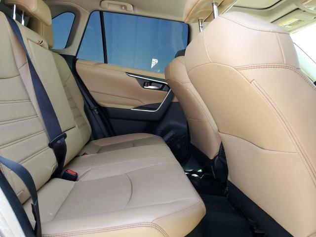 2021 TOYOTA RAV4 XLE P JTMB6RFV5MD039647
