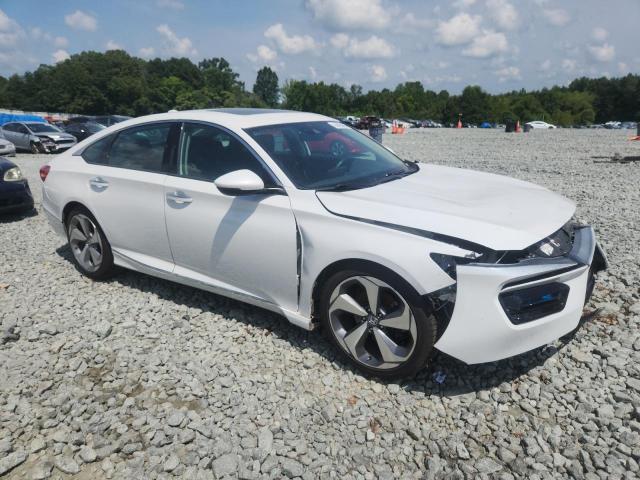 2018 HONDA ACCORD TOU 1HGCV1F94JA105938