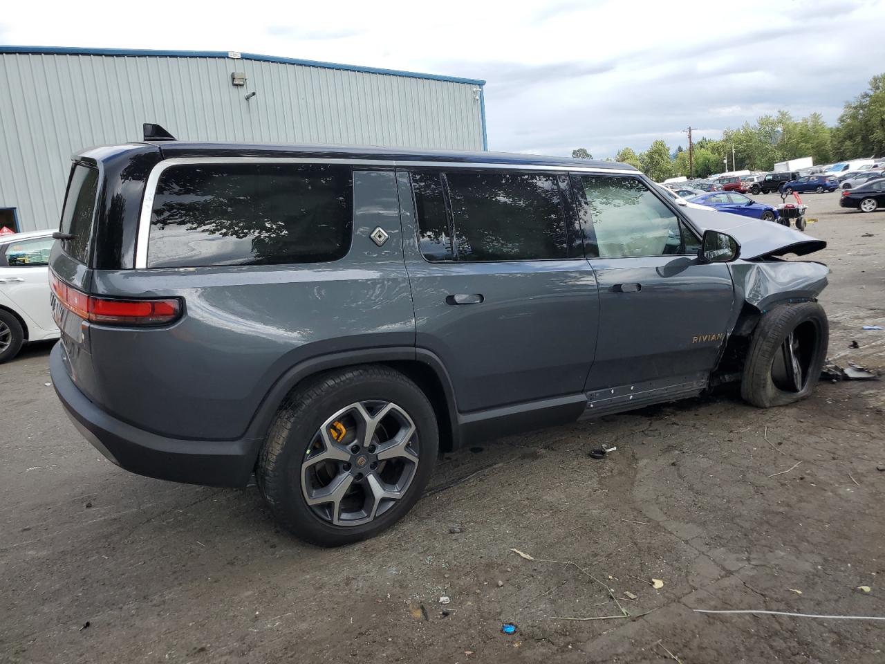 RIVIAN R1S LAUNCH EDITION