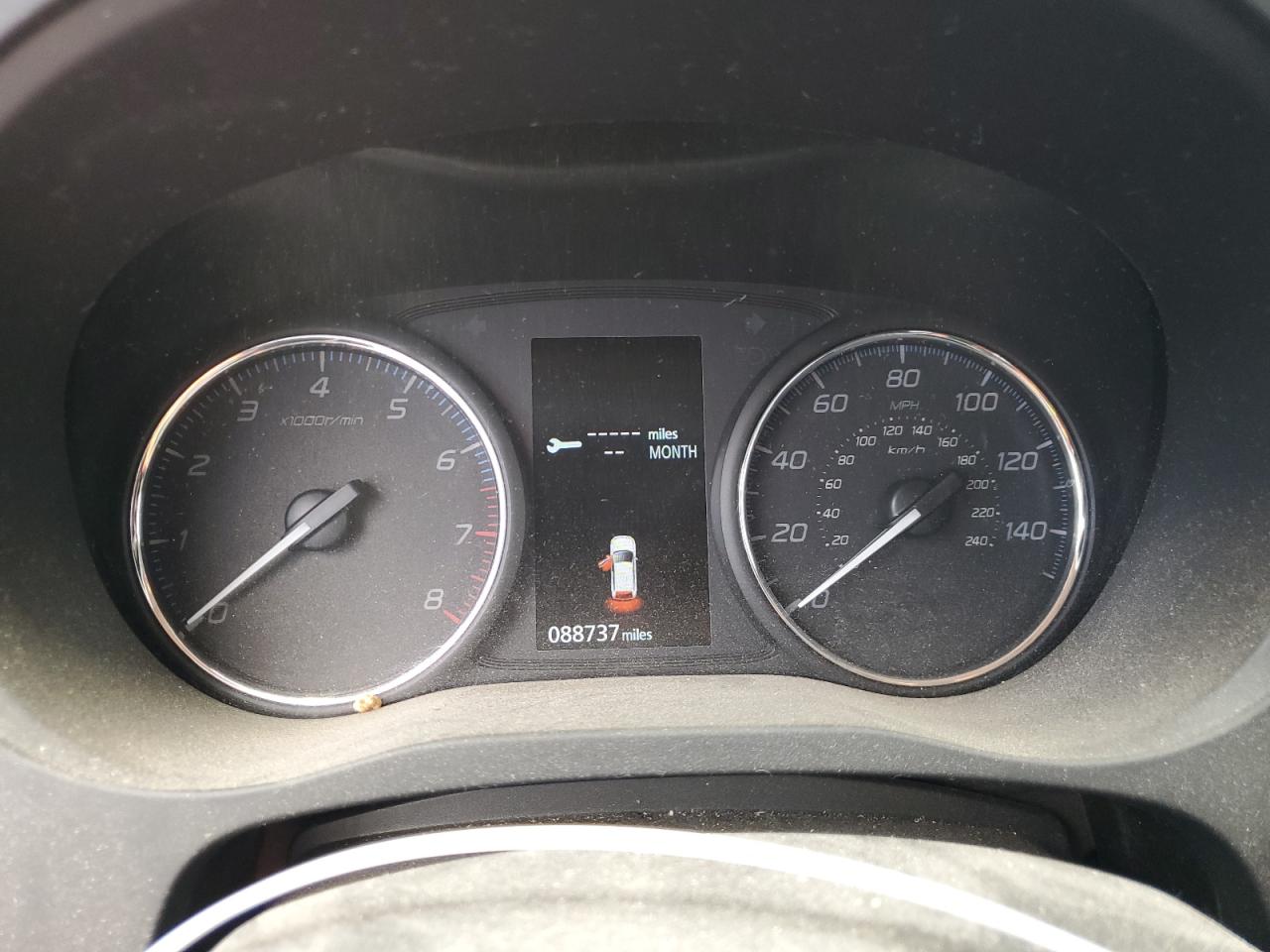 MITSUBISHI OUTLANDER SE