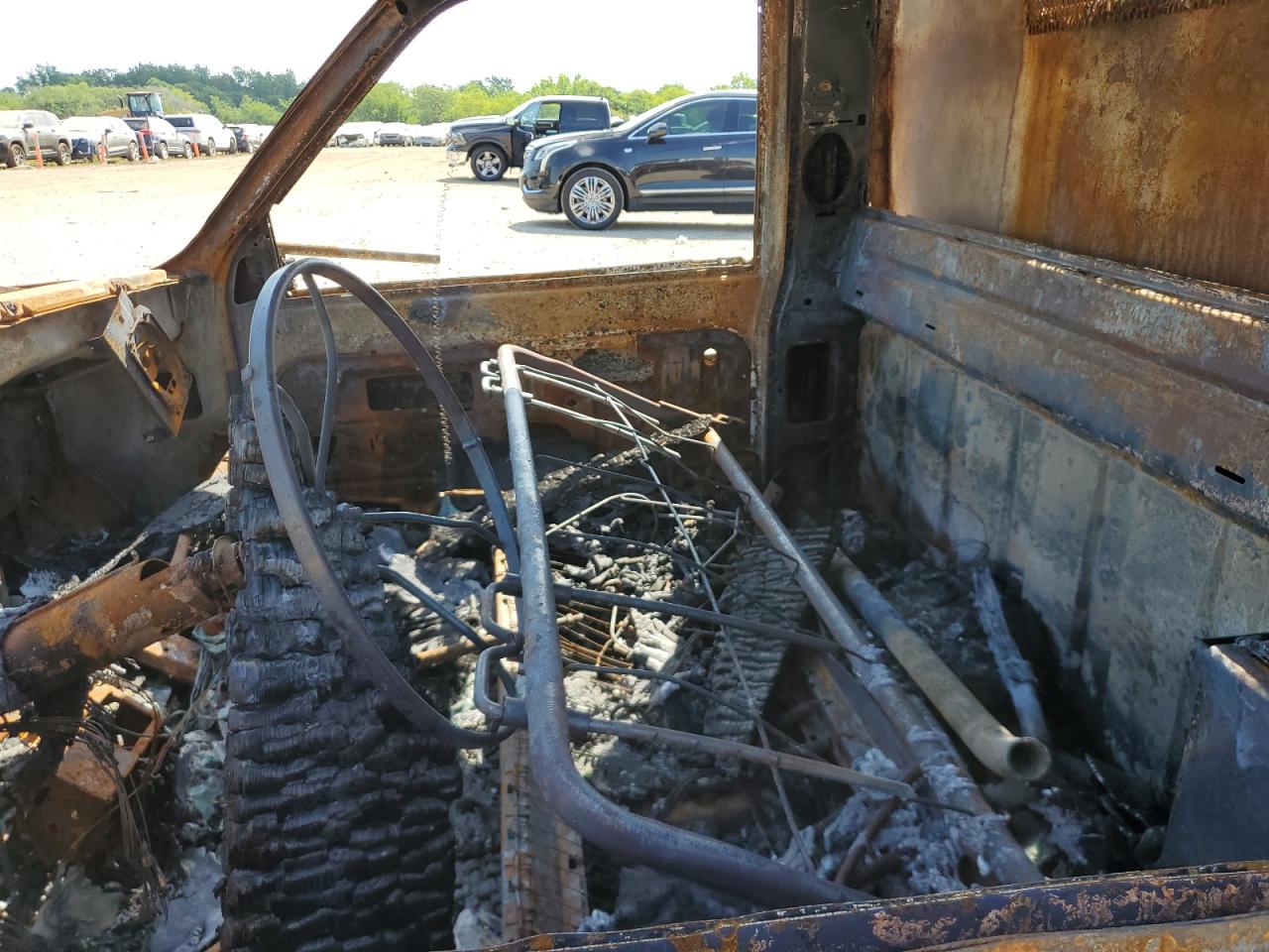 Lot #3309238620 1993 CHEVROLET GMT-400 C3