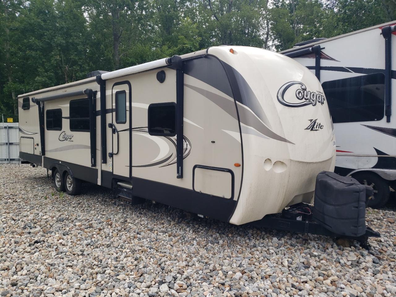 Lot #3302728125 2017 KEYSTONE COUGAR