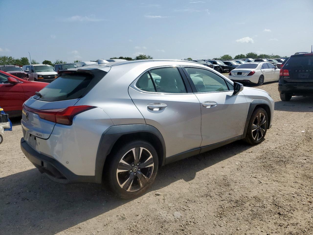 LEXUS UX 200