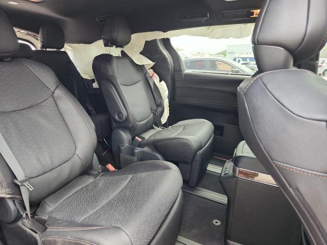 2025 TOYOTA SIENNA LIM 5TDESKFC2SS196861