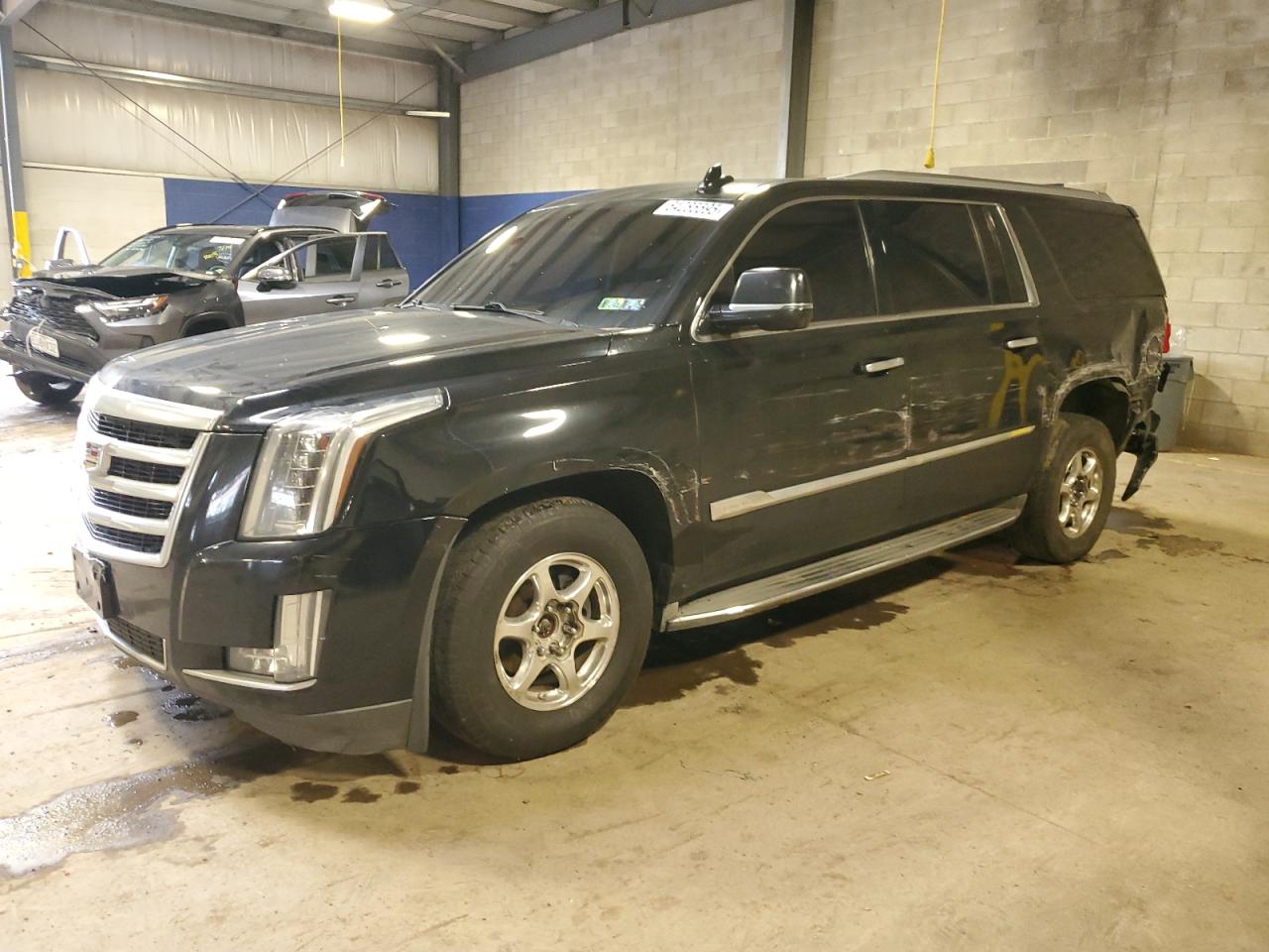 CADILLAC ESCALADE ESV