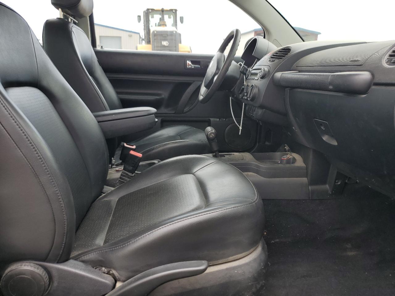 Lot #3200122191 2008 VOLKSWAGEN NEW BEETLE