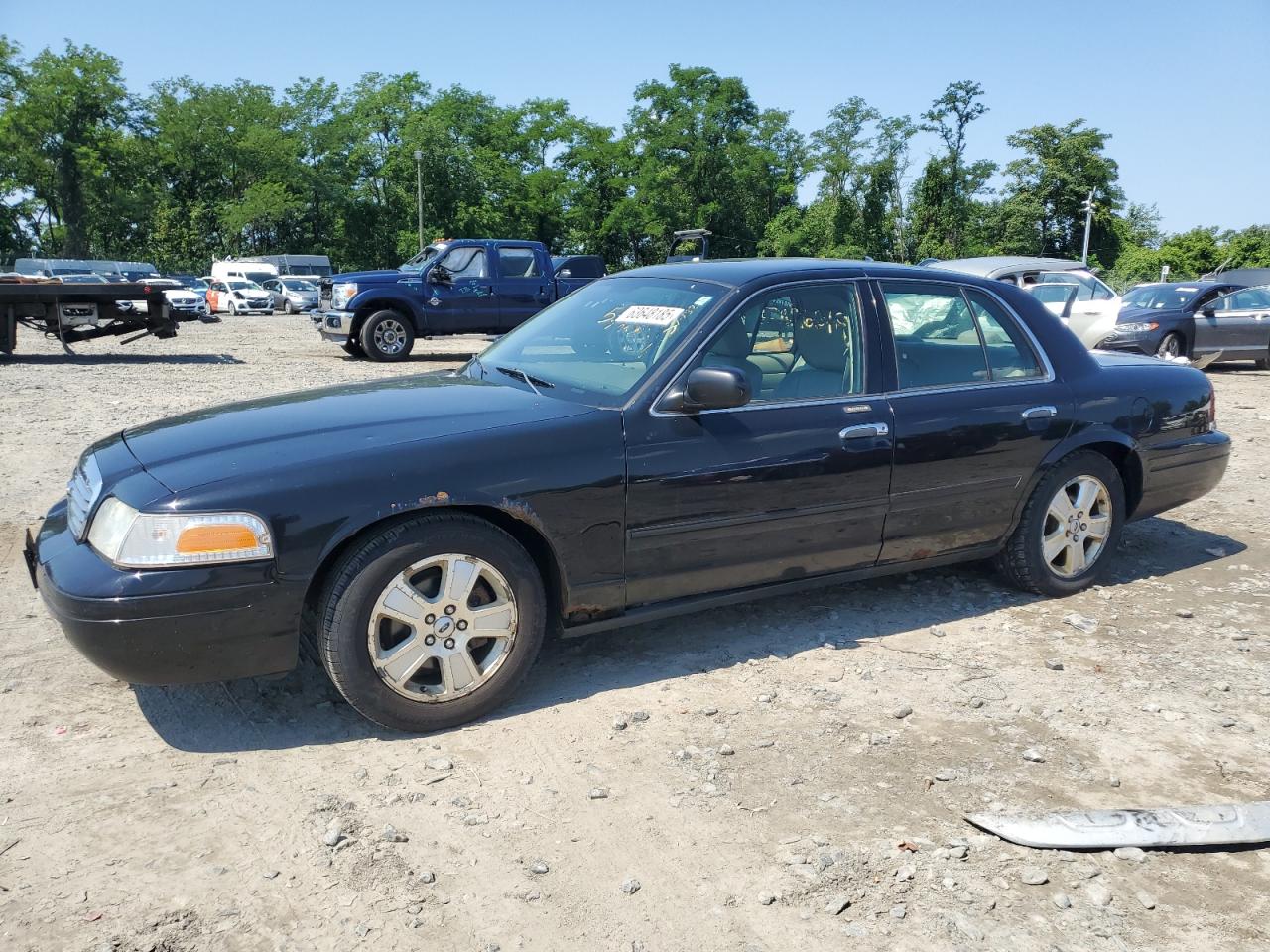 FORD CROWN VICTORIA LX