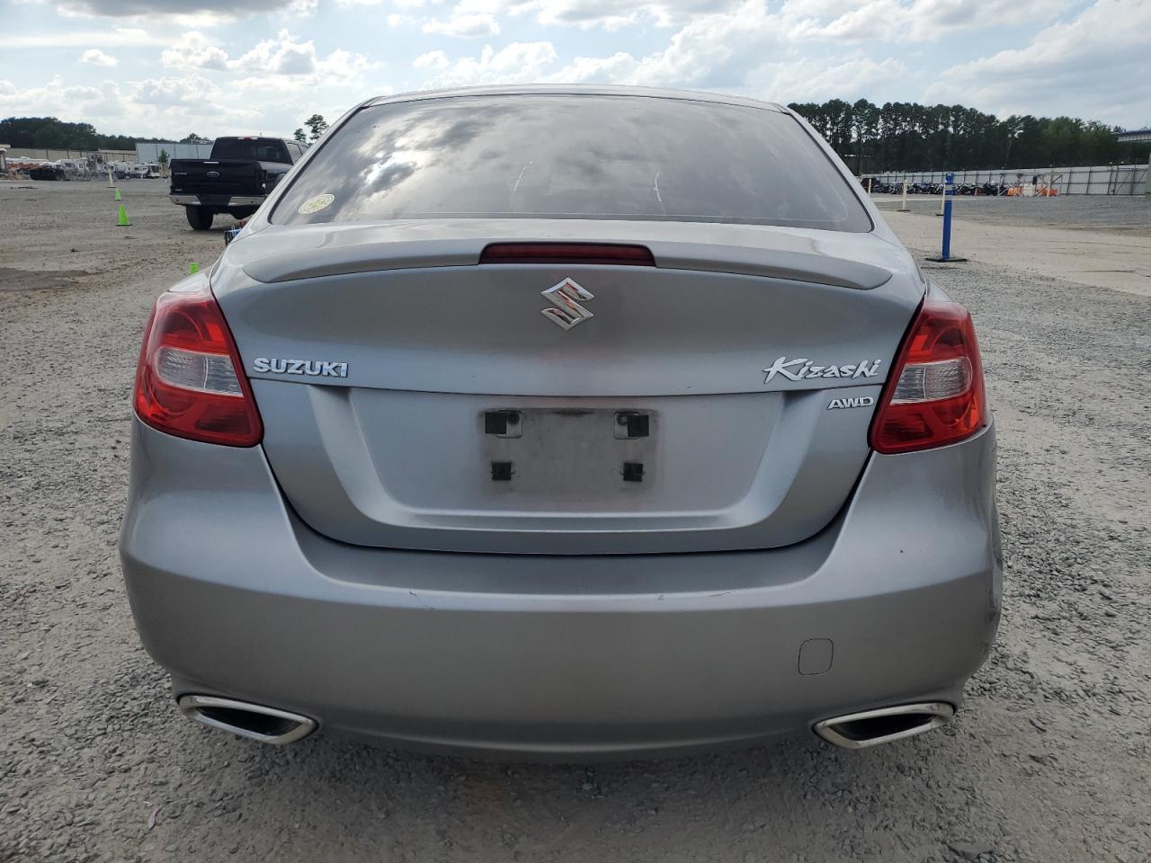 SUZUKI KIZASHI SPORT GTS