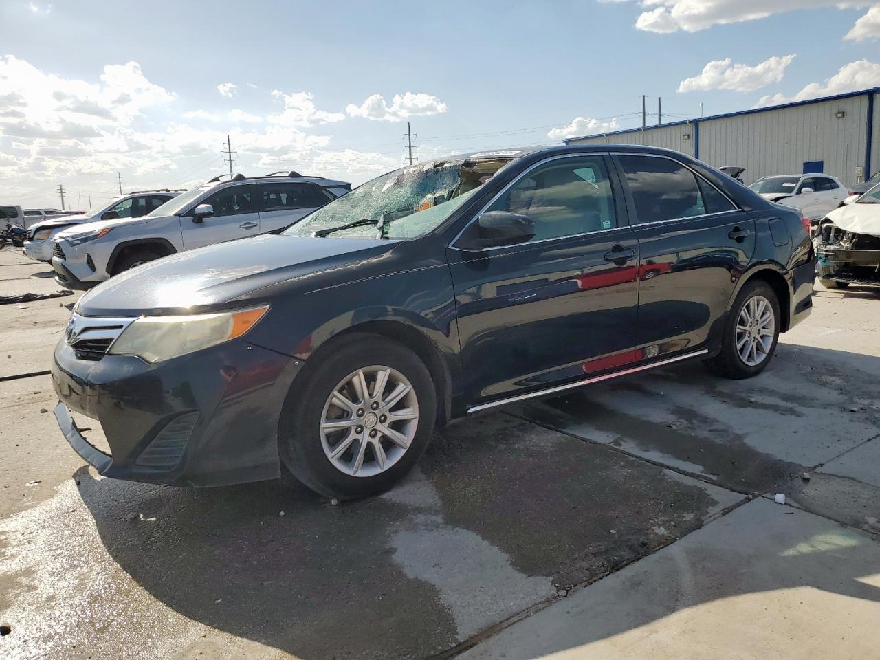 TOYOTA CAMRY BASE