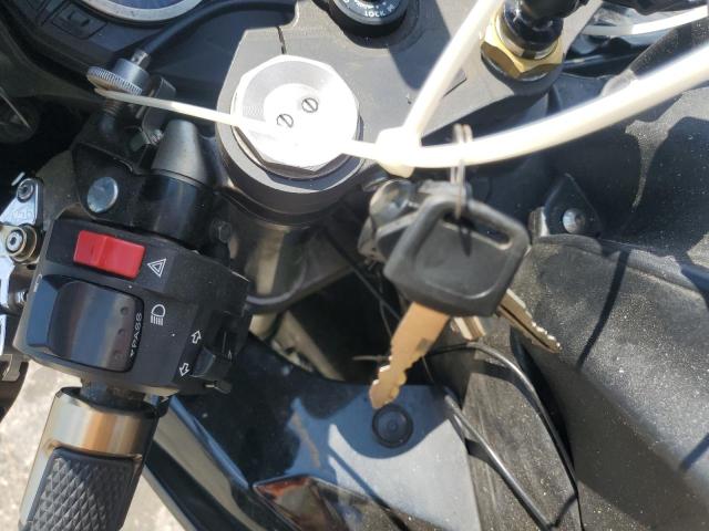 2011 SUZUKI GSX-R1000 JS1GT78A9B2100806