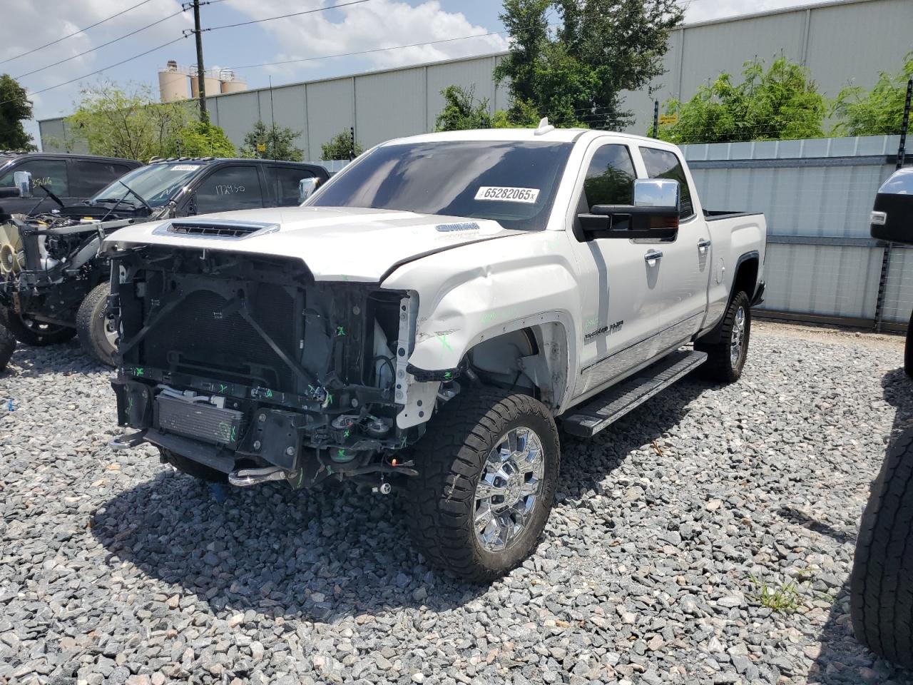 GMC SIERRA K2500 DENALI