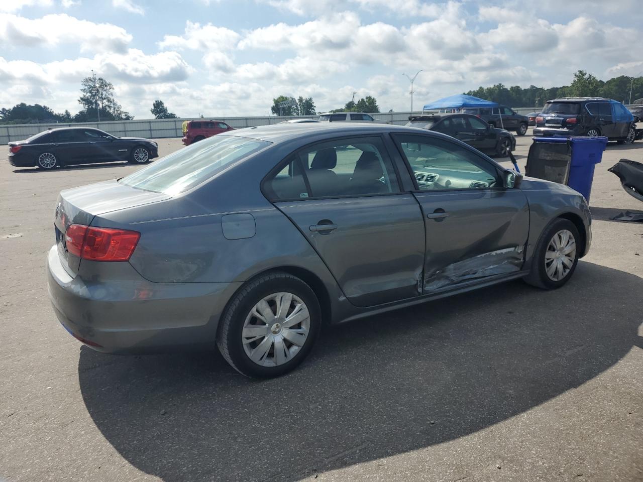 Volkswagen Jetta base 2013