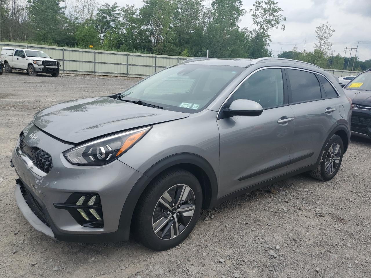 KIA NIRO LX