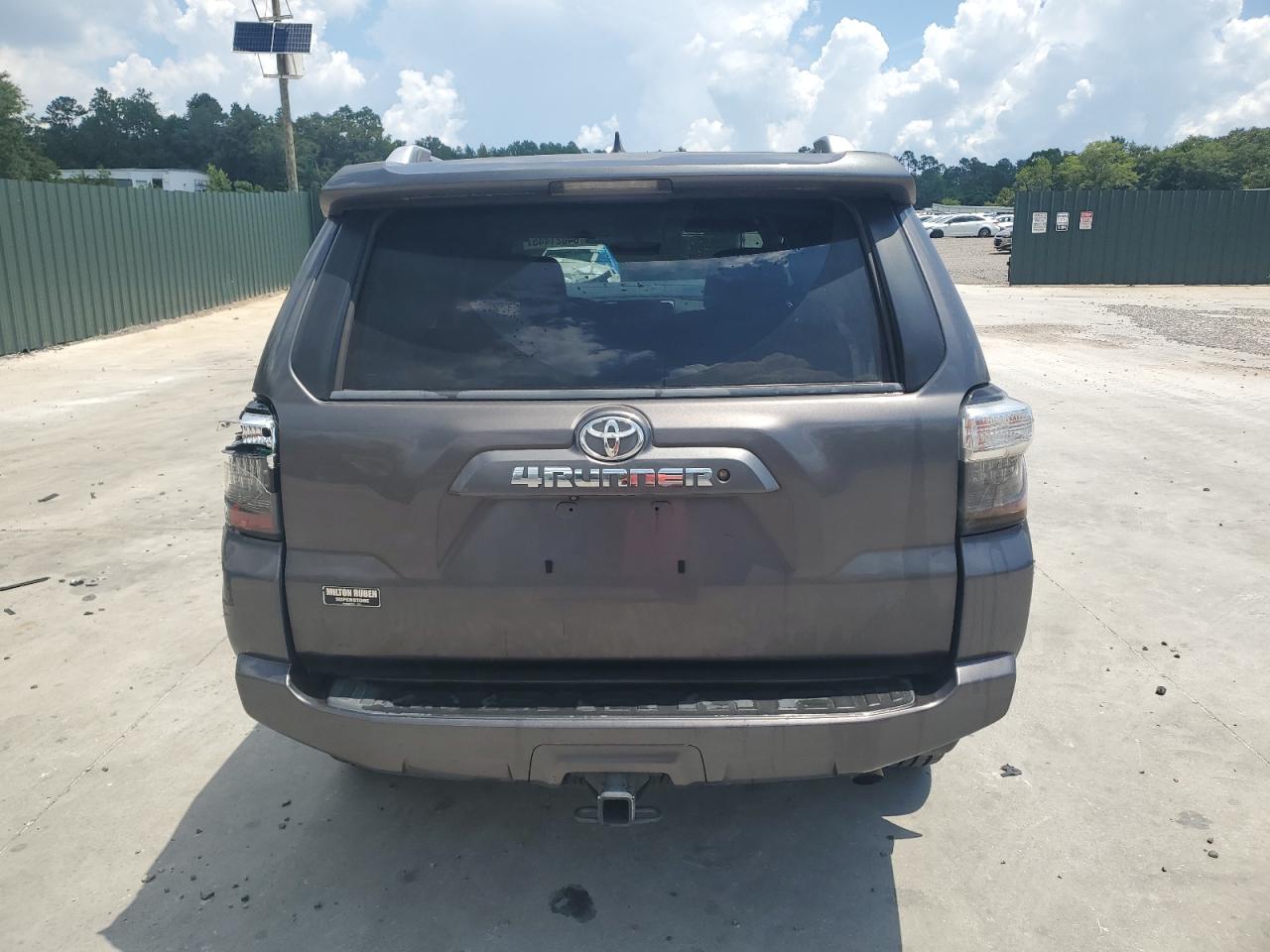 TOYOTA 4RUNNER SR5