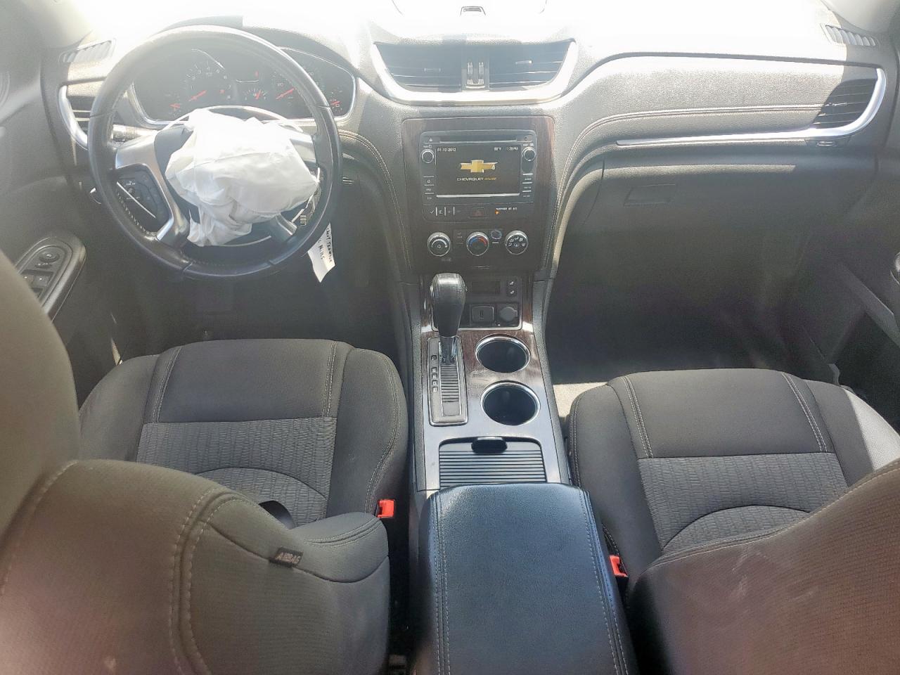 CHEVROLET TRAVERSE LT