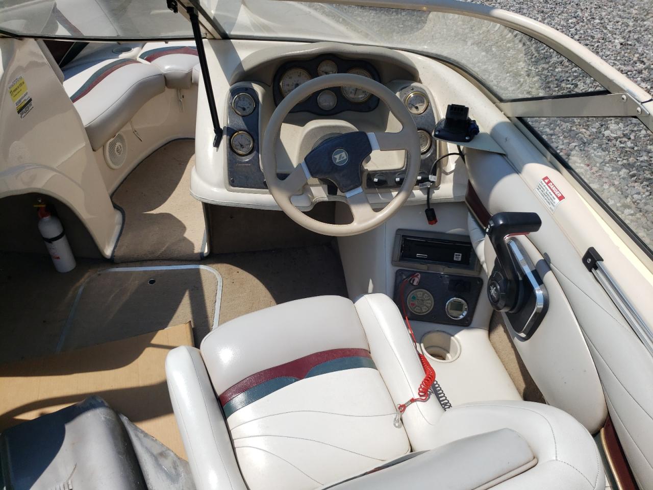 Lot #3248477538 1998 LARSON BOAT