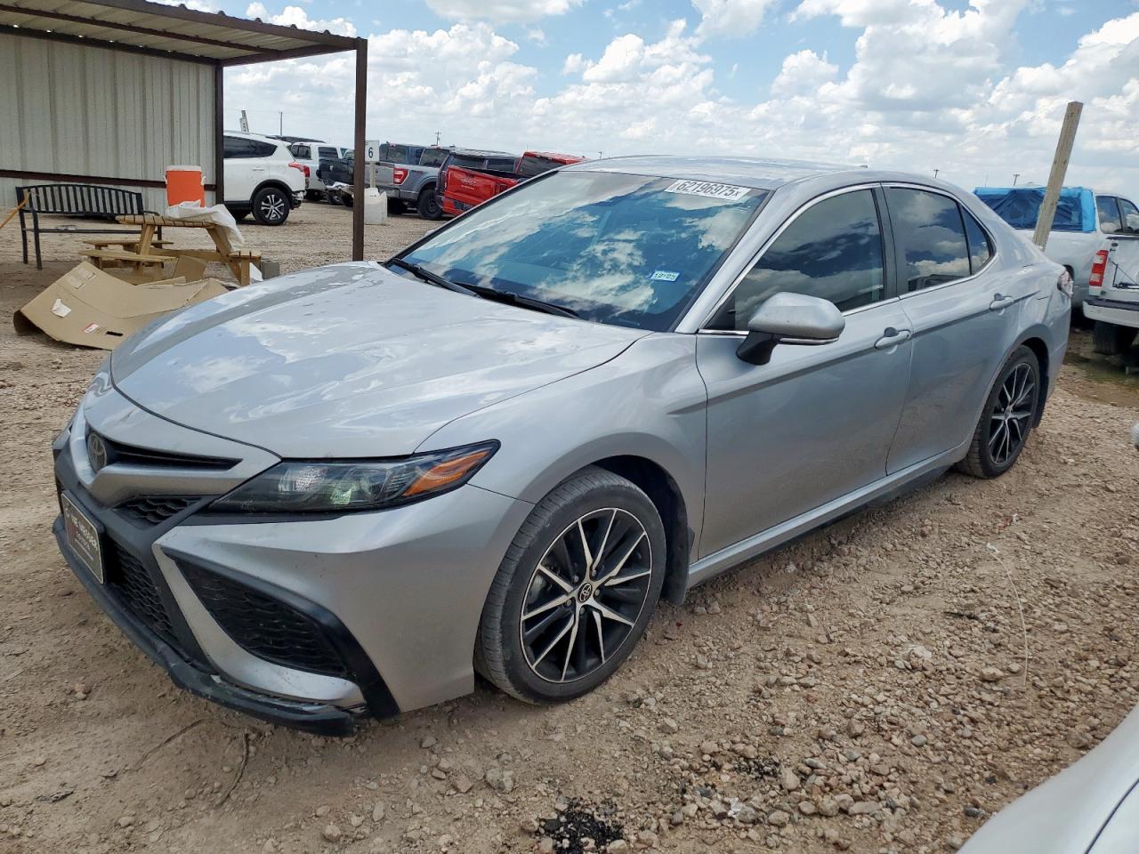 TOYOTA CAMRY SE NIGHT SHADE
